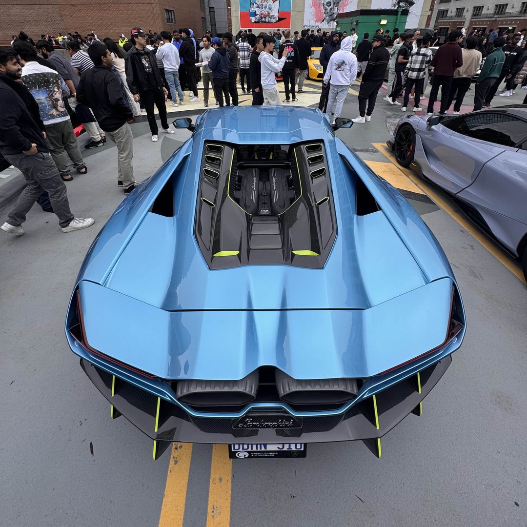 Lamborghini Revuelto