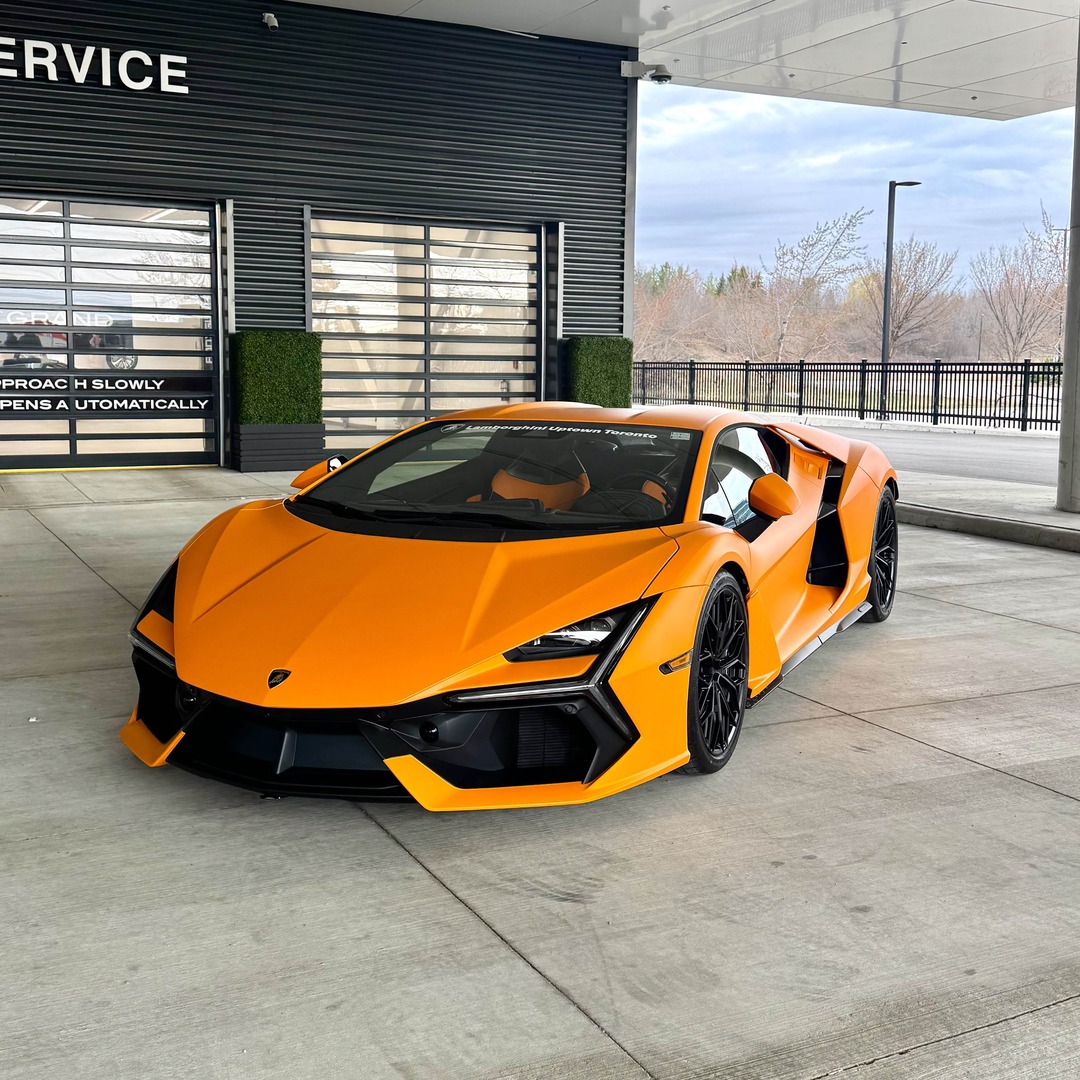 Lamborghini Revuelto